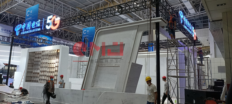 展台搭建时的互动投影墙是什么？