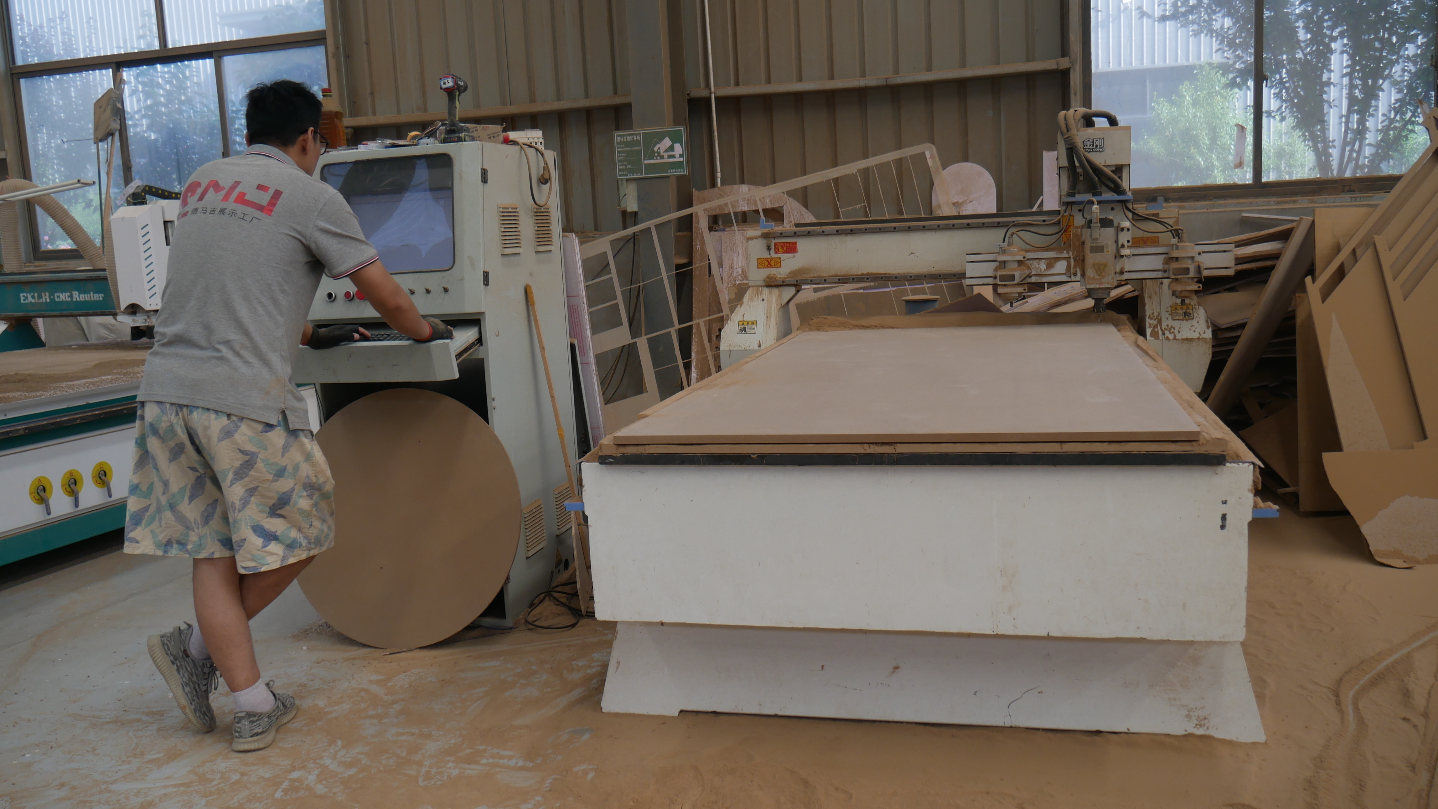 金刚木工雕刻机 金刚木工雕刻机